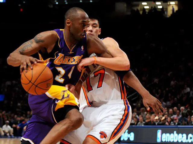 【爱游戏体育】猛龙阵容调整受阻,如何解决目前困难?